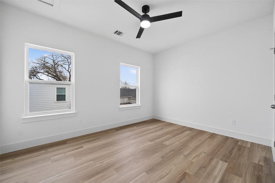 Spacious, unfurnished interior of a new home in , Dallas (Image 34).