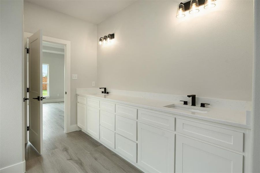 Furnished interior view inside a new home in , Mabank (Image 12).
