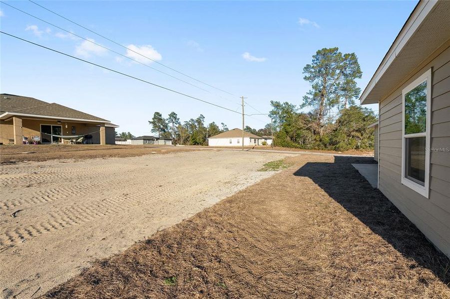 Exterior details and patio area of a home in , Ocala (Image 31).