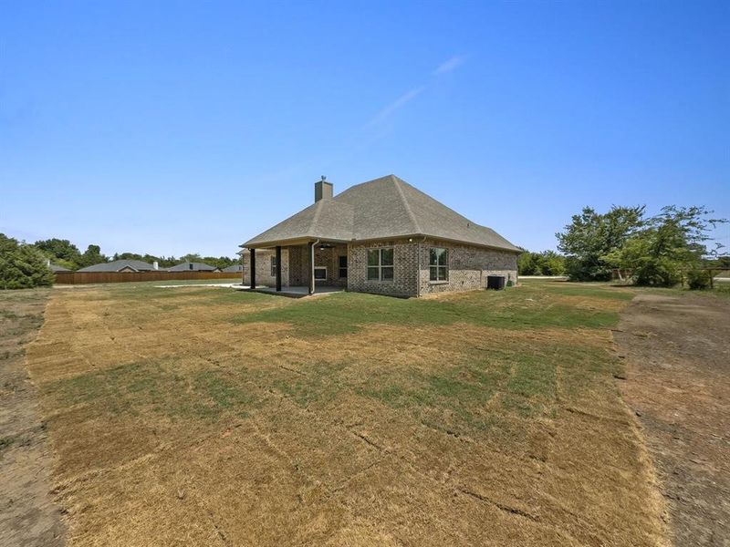 Exterior details and patio area of a home in , Ector (Image 20).