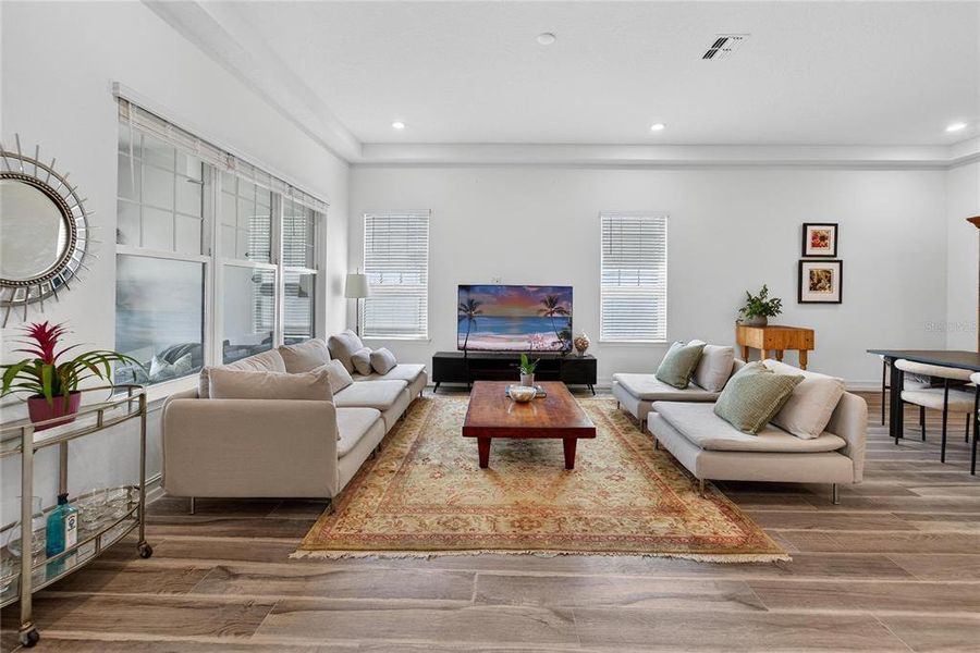 Furnished interior view inside a new home in SouthShore Yacht Club, Ruskin (Image 10). Furnished interior view inside a new home in SouthShore Yacht Club, Ruskin (Image 10).