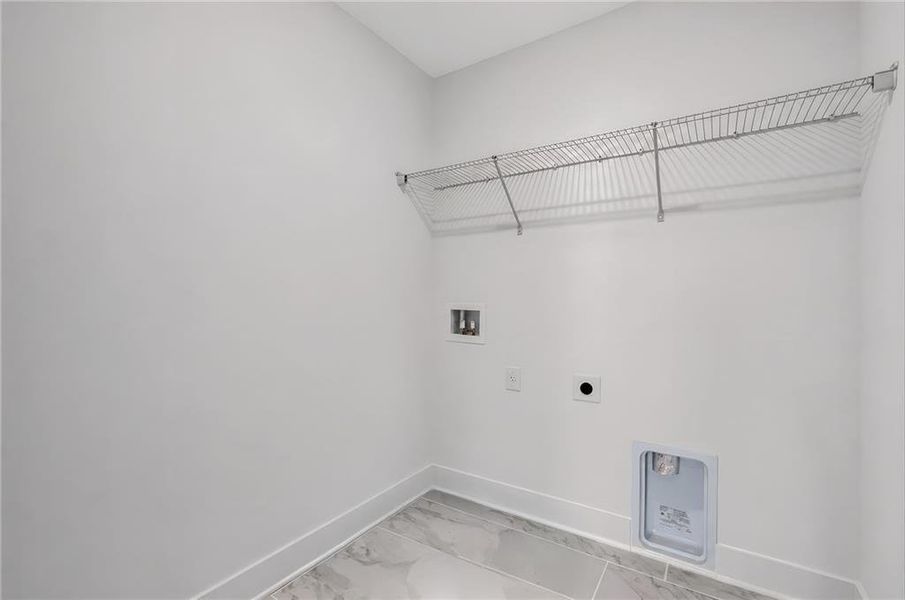Spacious, unfurnished interior of a new home in Estates at Yellow Creek, Cumming (Image 13). Spacious, unfurnished interior of a new home in Estates at Yellow Creek, Cumming (Image 13).