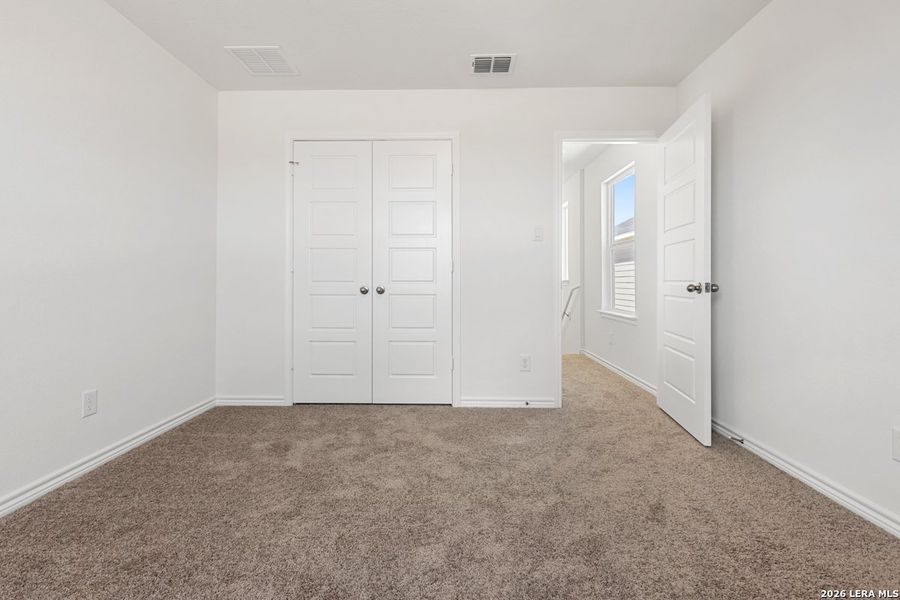 Spacious, unfurnished interior of a new home in Medina Crossing, Von Ormy (Image 31).