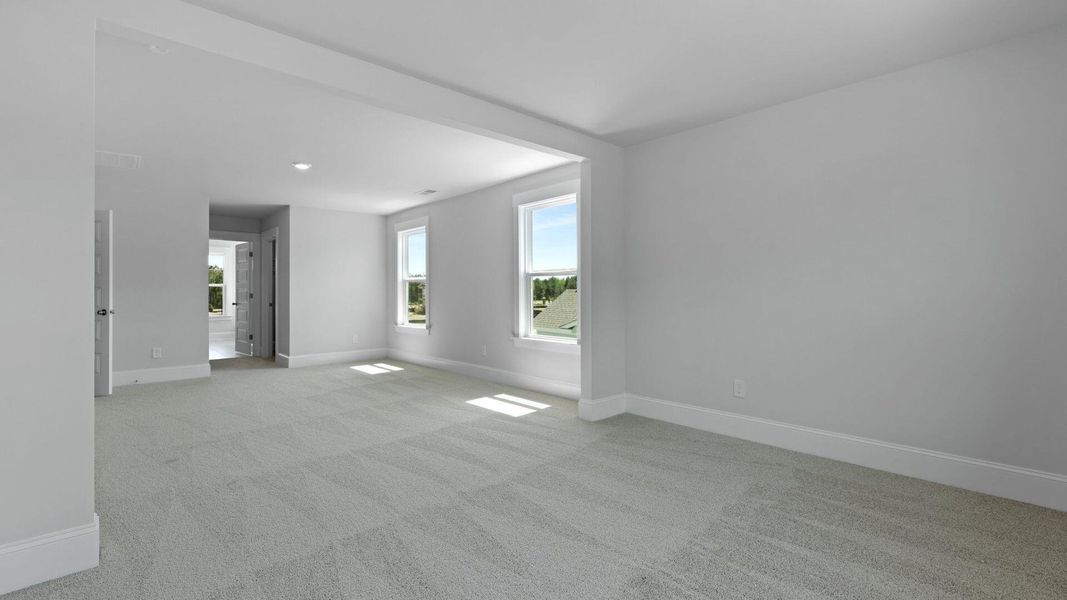 Spacious, unfurnished interior of a new home in , Summerville (Image 38).