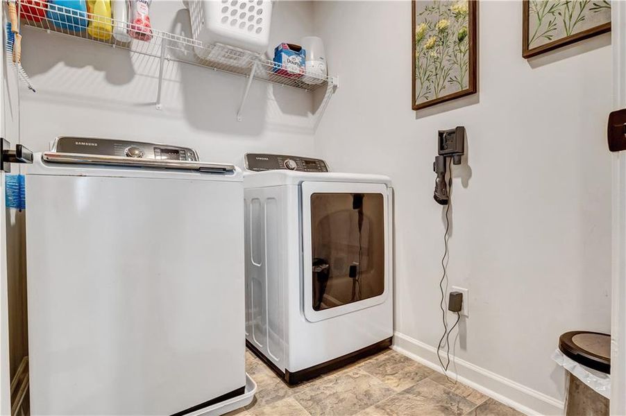 Image 39 of a home in Thompson Ridge.