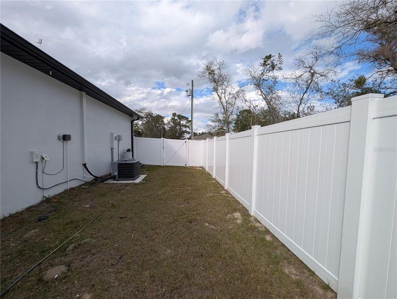 Exterior details and patio area of a home in , Poinciana (Image 28).