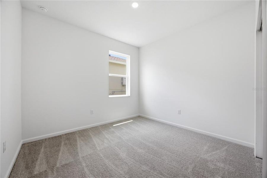 Spacious, unfurnished interior of a new home in , Okahumpka (Image 12).