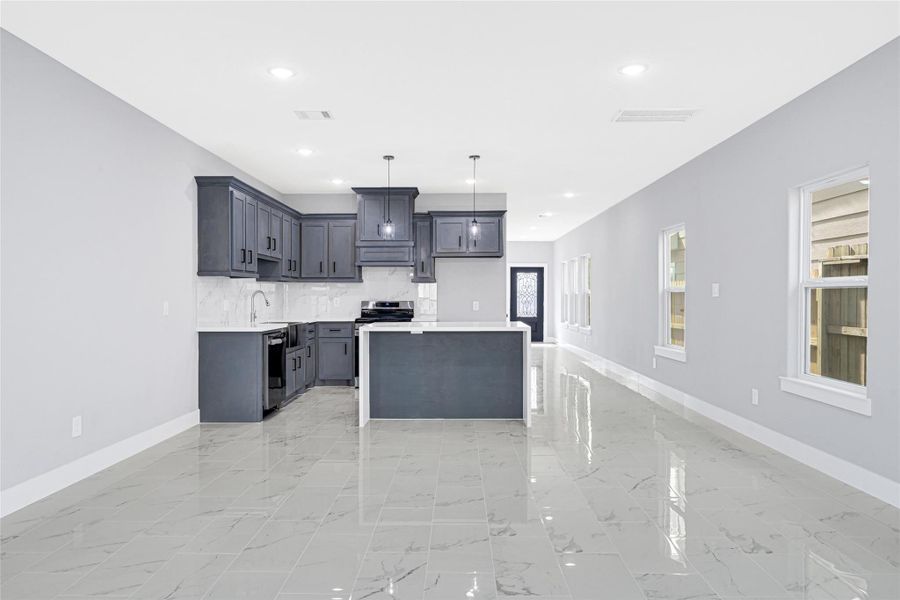 Custom cabinet with shaker door & soft close doors Custom cabinet with shaker door & soft close doors