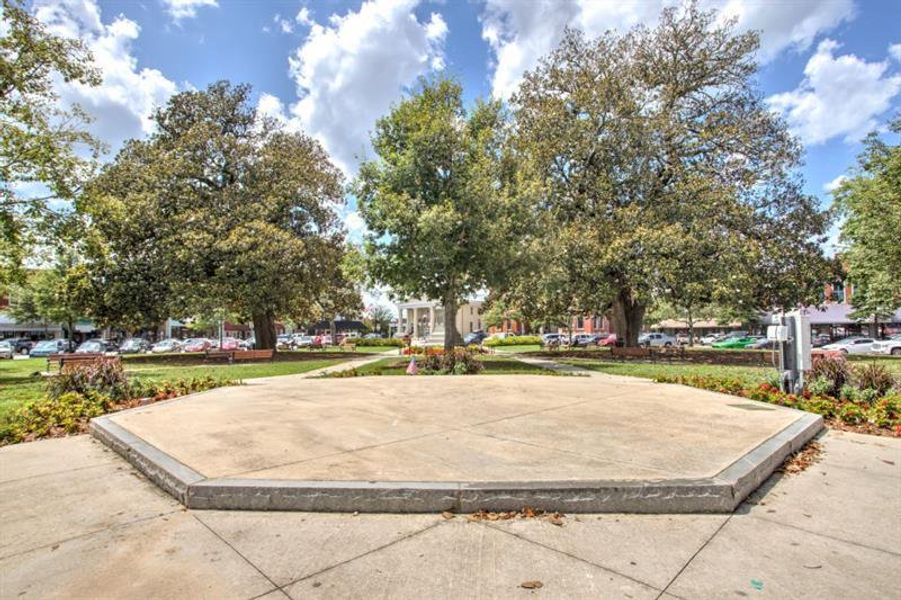 Image 49 of a home in Pinegate.