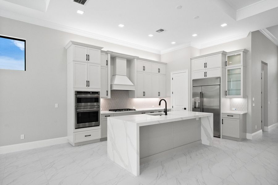 Kitchen | 107 SE Via Verona | Stella