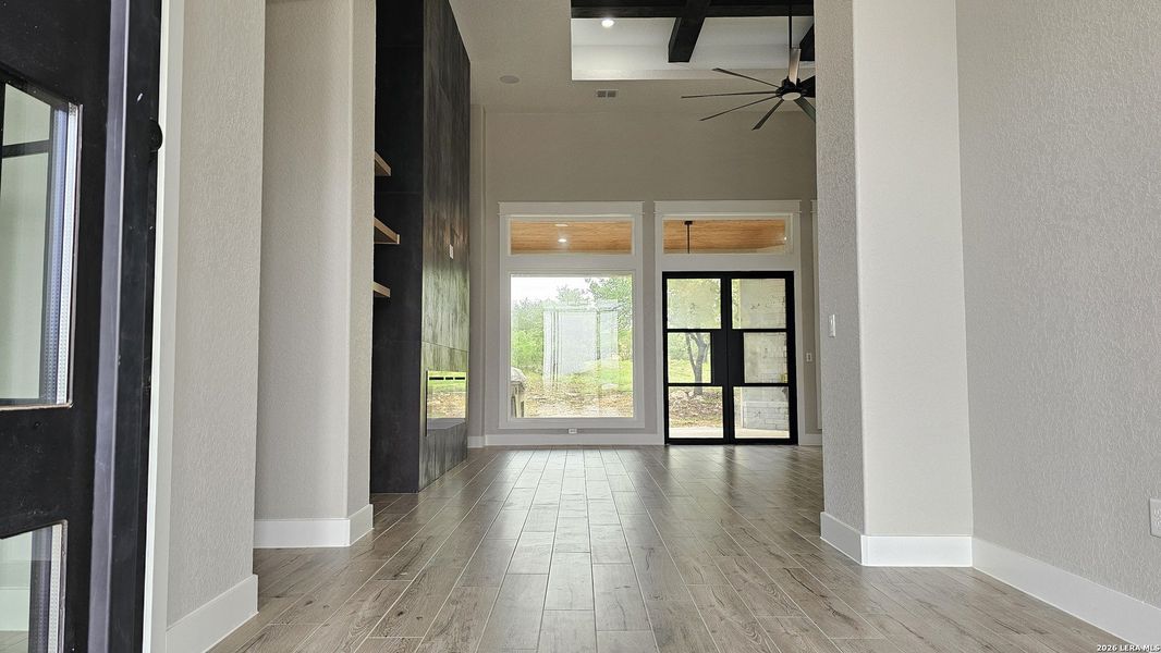 Spacious, unfurnished interior of a new home in , New Braunfels (Image 63).