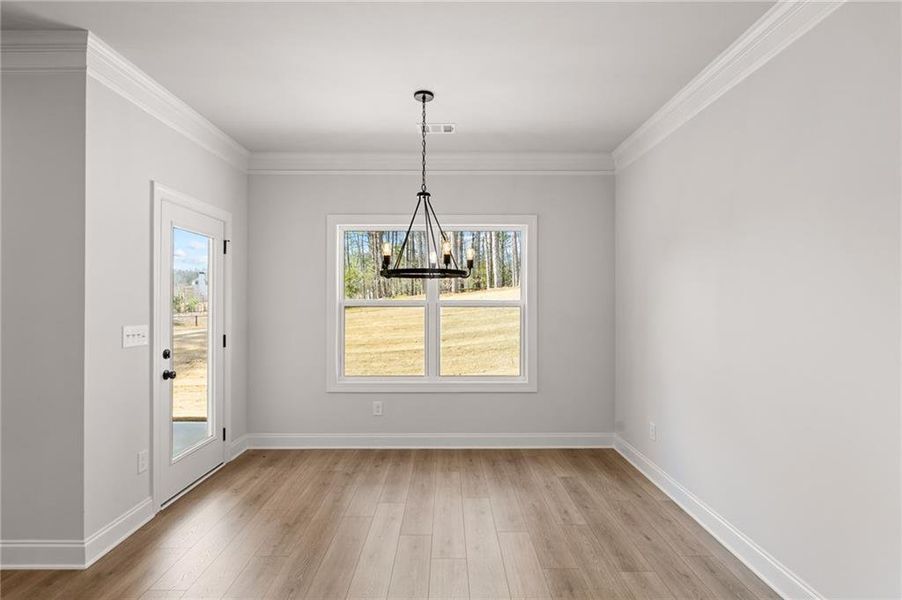 Spacious, unfurnished interior of a new home in Red Oak Ridge, Loganville (Image 29).