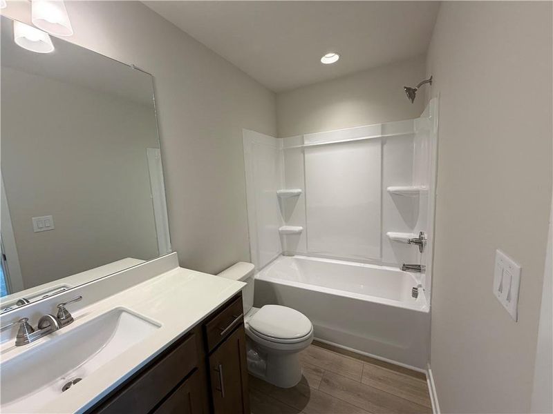 Furnished interior view inside a new home in Mallard’s Landing, Jefferson (Image 13).