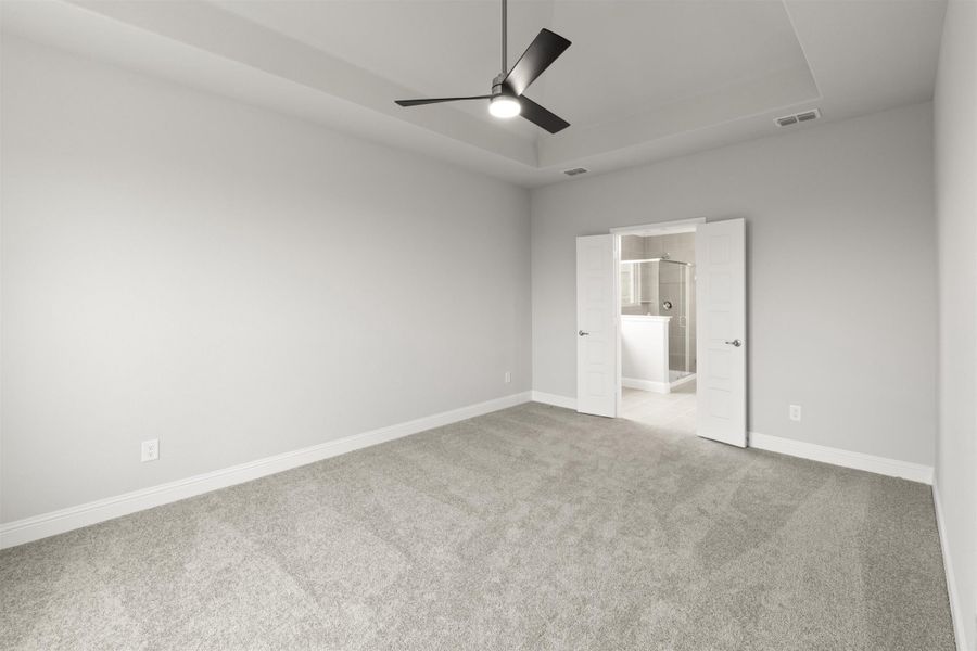 Spacious, unfurnished interior of a new home in Keeneland, Aubrey (Image 23).