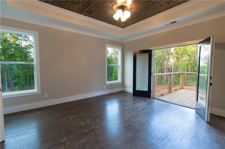Spacious, unfurnished interior of a new home in , Fairmount (Image 21).