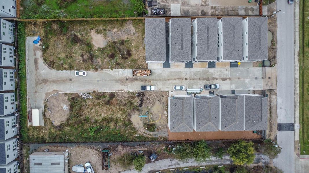 Site preparation for new homesites in , Houston (Image 37).