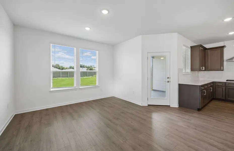 Spacious, unfurnished interior of a new home in Lagos, Manor (Image 13).