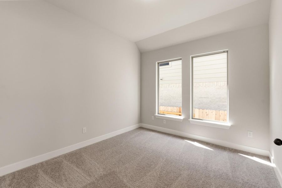 Spacious, unfurnished interior of a new home in Nolina, Georgetown (Image 25).