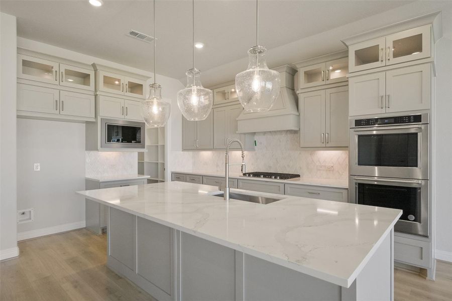 Furnished interior view inside a new home in Sienna 65', Missouri City (Image 6).