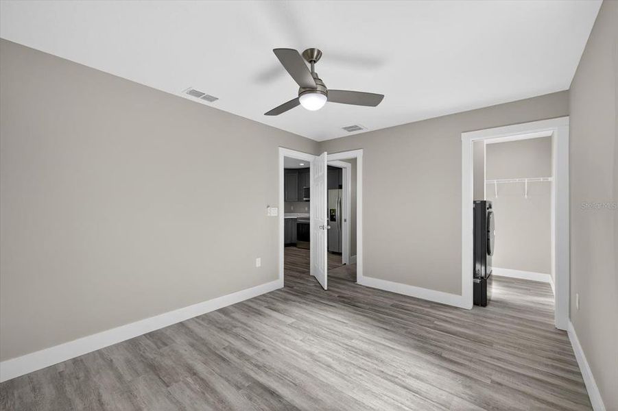 Spacious, unfurnished interior of a new home in , St. Petersburg (Image 75).