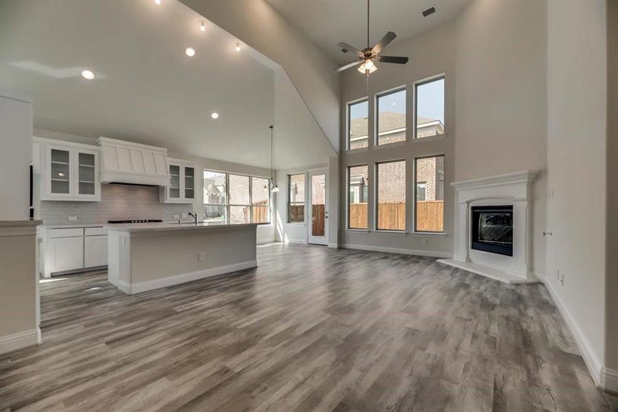Spacious, unfurnished interior of a new home in Lake Forest, McKinney (Image 14).