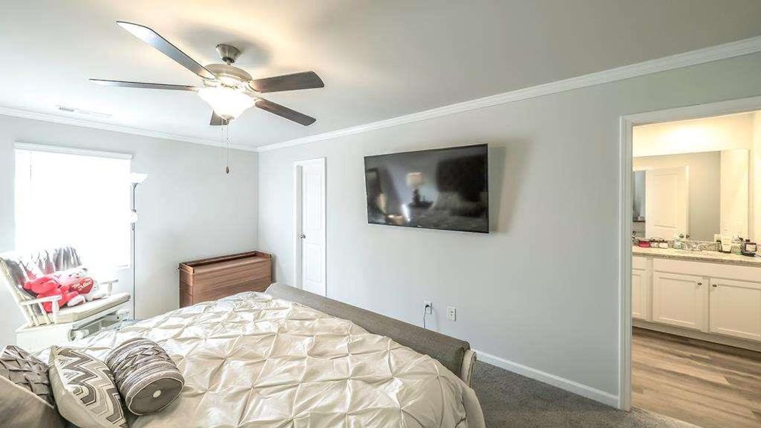 Furnished interior view inside a new home in , Bremen (Image 36).