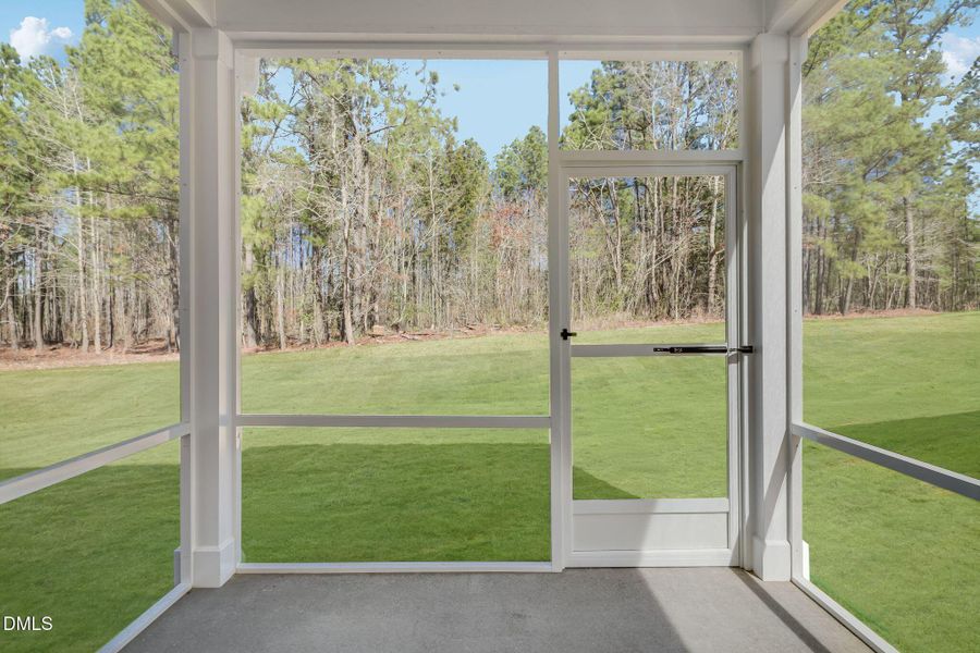 SUN_CaitlinCrossing_Pic_Chadwick-20