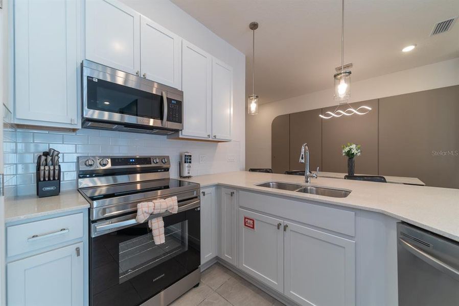Furnished interior view inside a new home in , Orlando (Image 15).