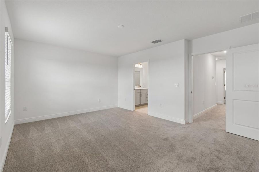 Spacious, unfurnished interior of a new home in SeaFlower, Bradenton (Image 21).