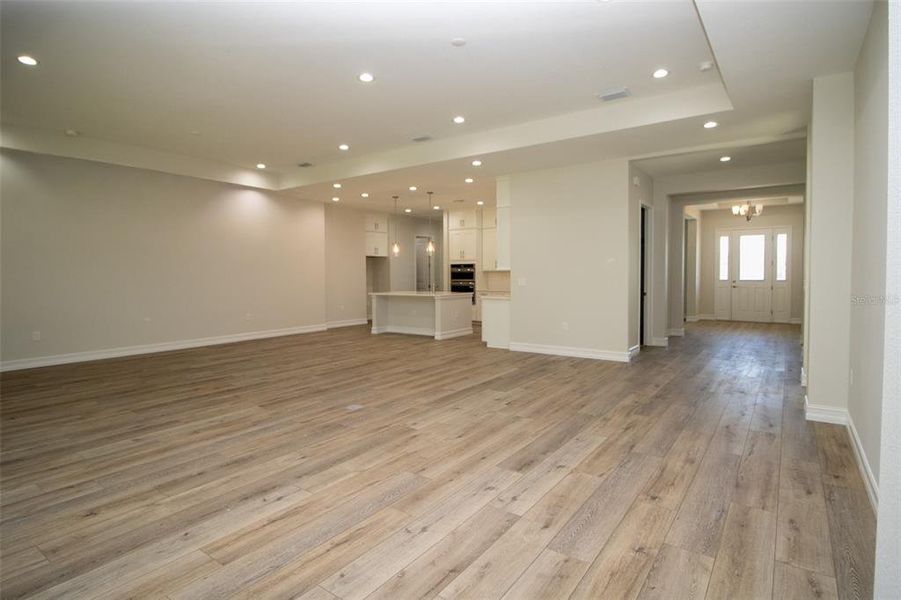 Spacious, unfurnished interior of a new home in Southern Hills Plantation, Brooksville (Image 36).
