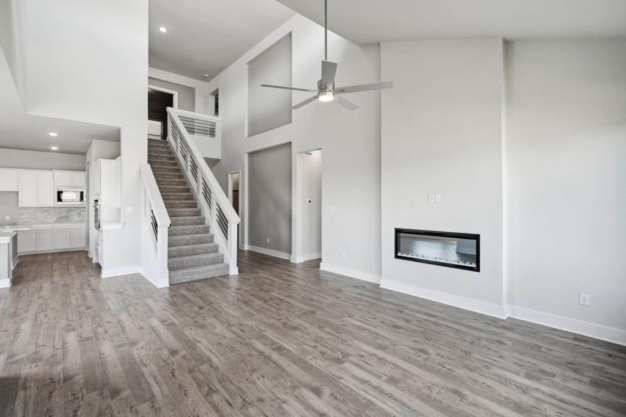 Spacious, unfurnished interior of a new home in Alsatian Oaks, Castroville (Image 20).