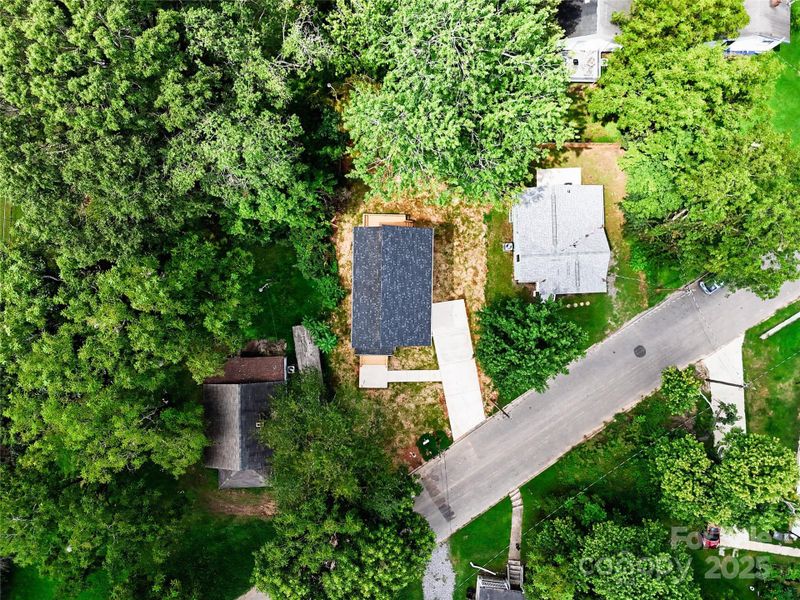 Image 40 of a home in .