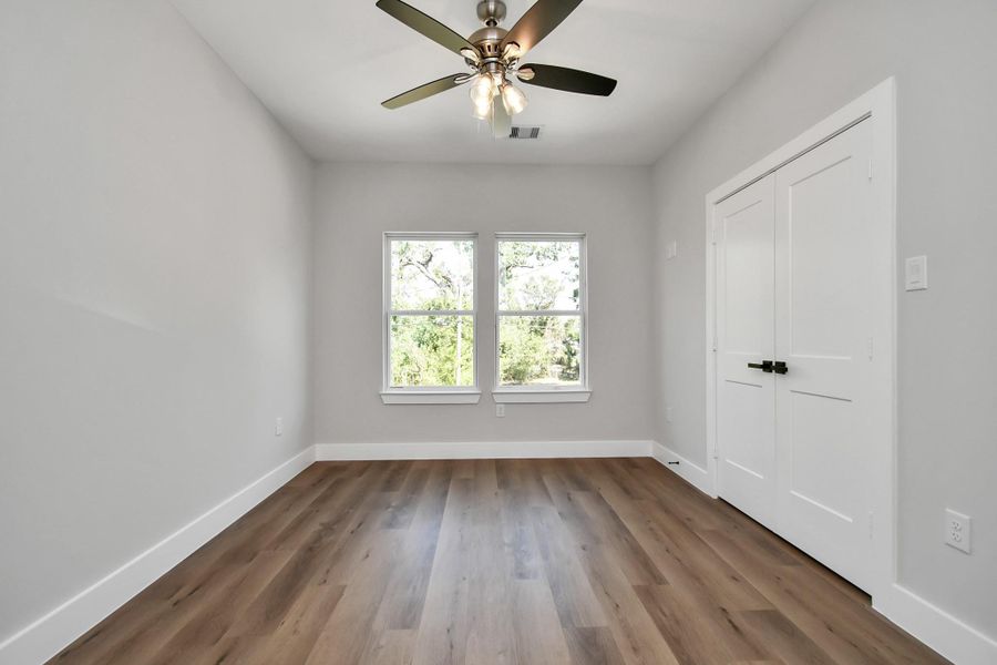 Spacious, unfurnished interior of a new home in , Houston (Image 22).