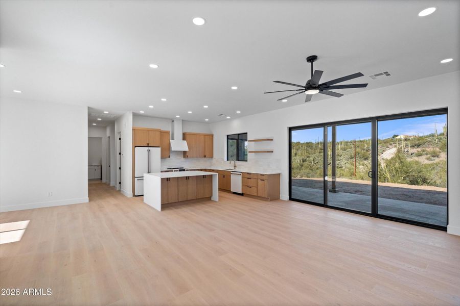 08-Family Room to Kitchen