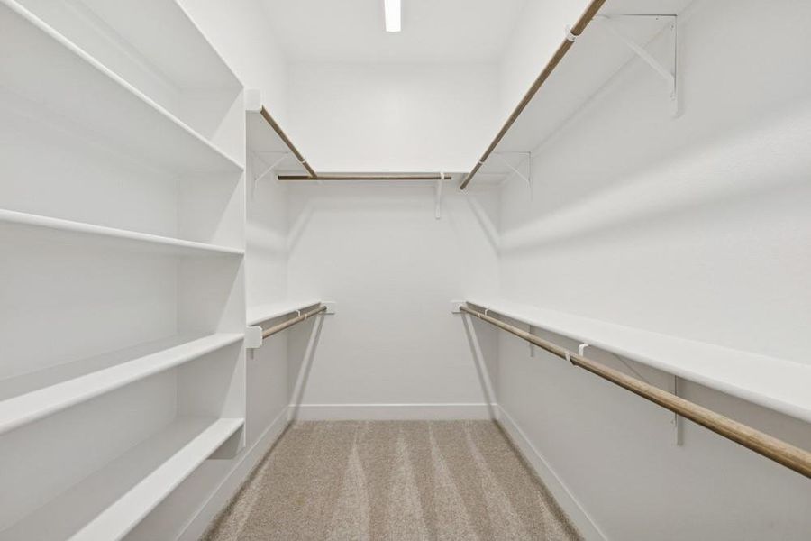 Owner's Closet[Photos shown are from a completed home with the samefloorplan and similar design selections. Actual design selections may very slightly]