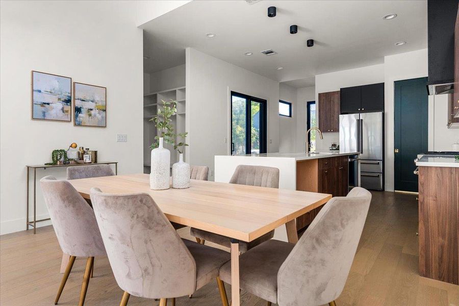 Furnished interior view inside a new home in , Austin (Image 27). Furnished interior view inside a new home in , Austin (Image 27).