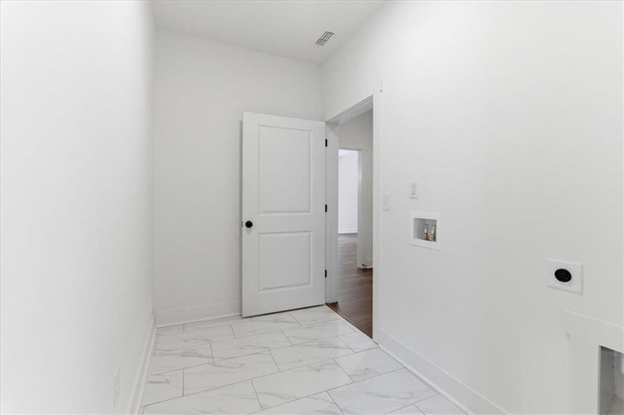 Spacious, unfurnished interior of a new home in Ferguson Corners, Emerson (Image 37).