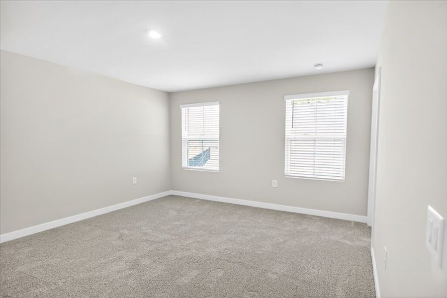 Spacious, unfurnished interior of a new home in Waverly Springs, Woodruff (Image 22).