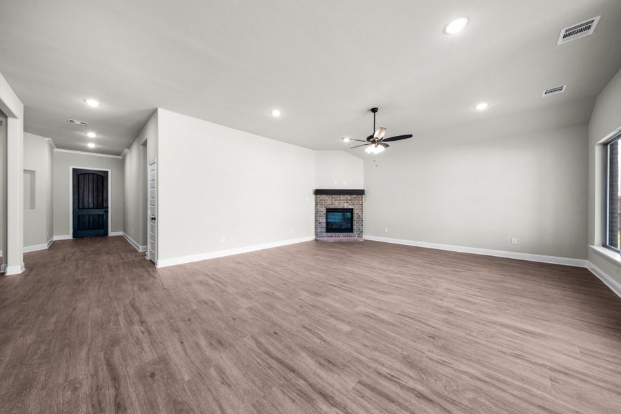 Spacious, unfurnished interior of a new home in Lakeview Estates, Canton (Image 22).