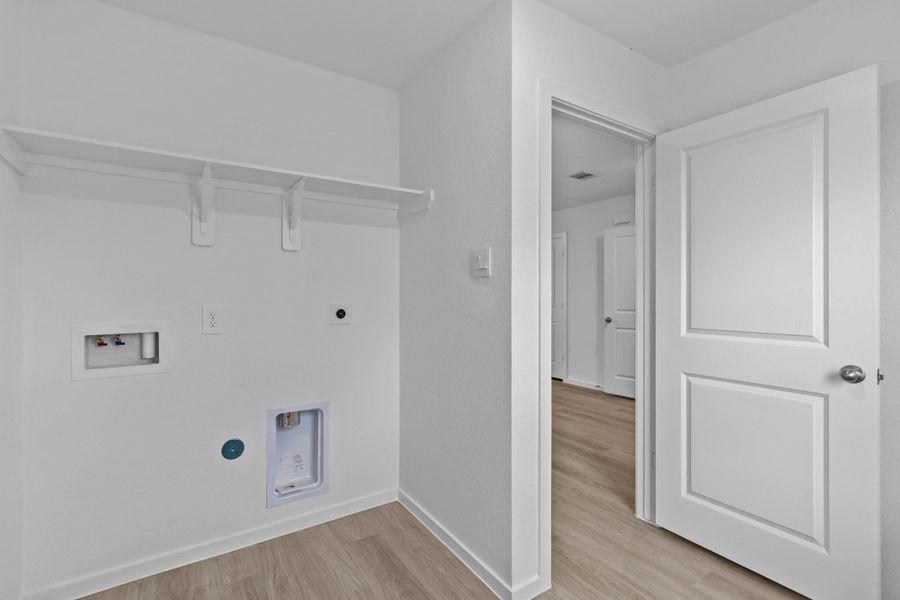 Spacious, unfurnished interior of a new home in Cypress Green, Hockley (Image 13).