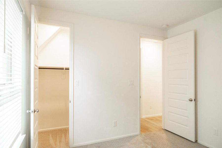 Spacious, unfurnished interior of a new home in Cross Creek West 45', Fulshear (Image 15). Spacious, unfurnished interior of a new home in Cross Creek West 45', Fulshear (Image 15).