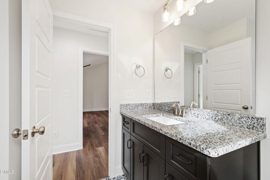 Harmony (6) Harmony (6)