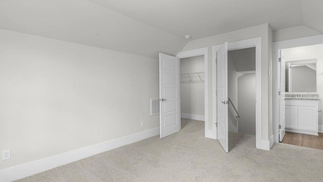 Spacious, unfurnished interior of a new home in Rolling Hills, Bolivia (Image 35).
