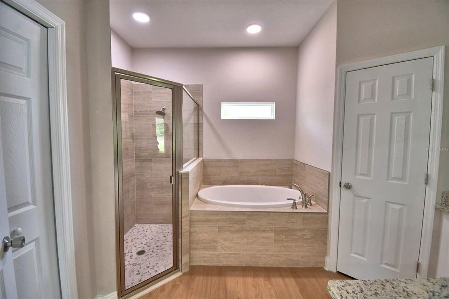Furnished interior view inside a new home in , Winter Haven (Image 6).