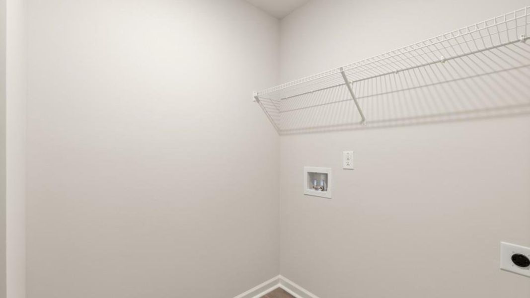 Spacious, unfurnished interior of a new home in Fairhaven, Lithia Springs (Image 13).