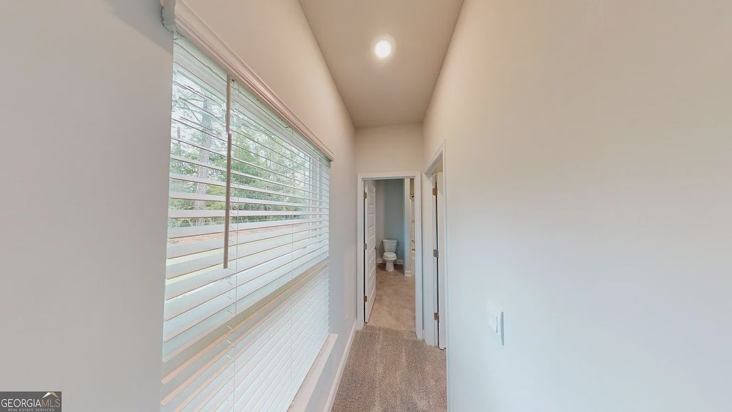 Spacious, unfurnished interior of a new home in Holliday Pass, Griffin (Image 22).