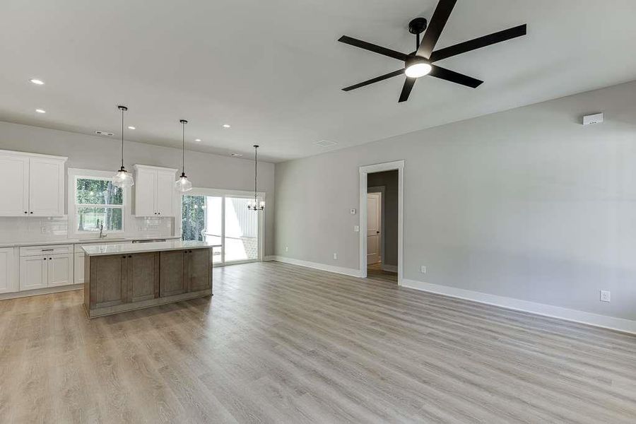 Spacious, unfurnished interior of a new home in , Jefferson (Image 22).