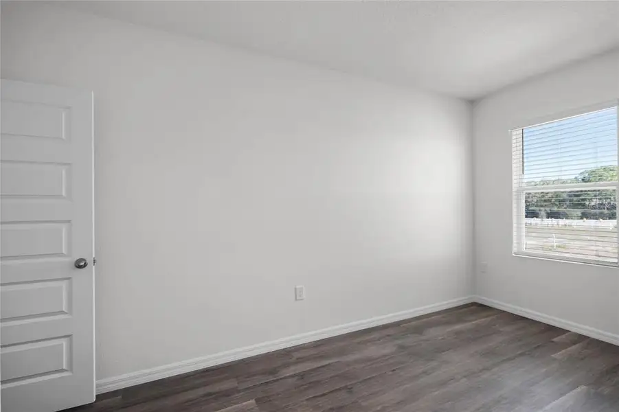 Spacious, unfurnished interior of a new home in Harmony at Lake Eloise, Winter Haven (Image 21). Spacious, unfurnished interior of a new home in Harmony at Lake Eloise, Winter Haven (Image 21).