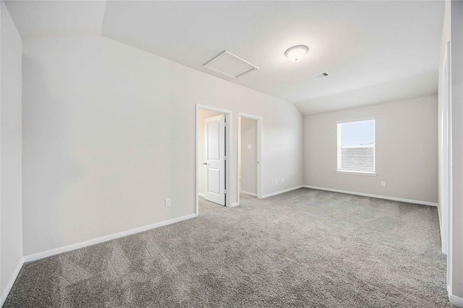 Spacious, unfurnished interior of a new home in Sunterra, Katy (Image 22).