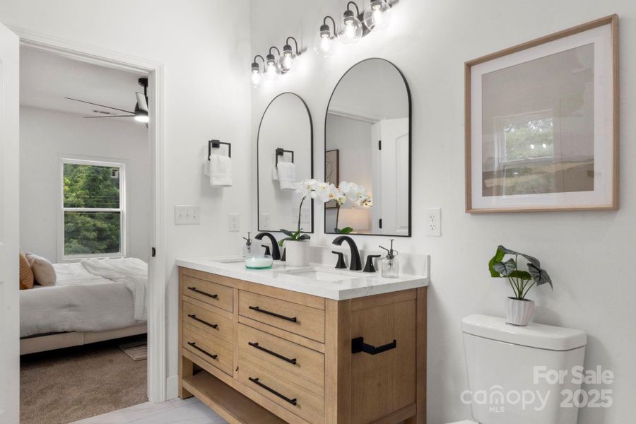 Furnished interior view inside a new home in , Dallas (Image 29). Furnished interior view inside a new home in , Dallas (Image 29).